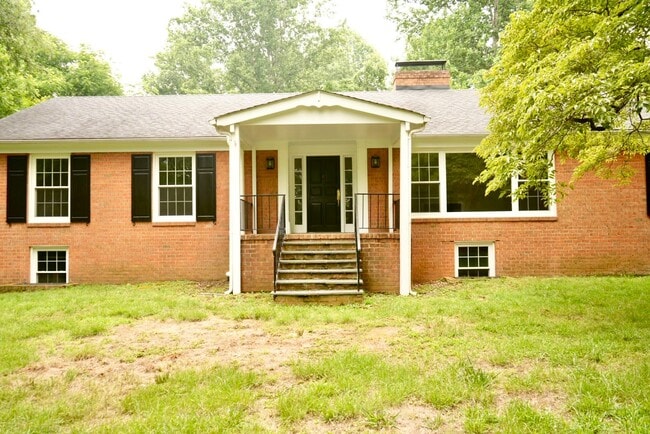 Building Photo - 4419 Dickerson Rd