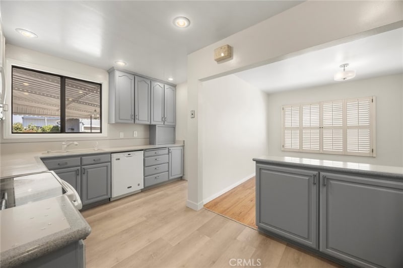 Building Photo - 4944 Coke Ave