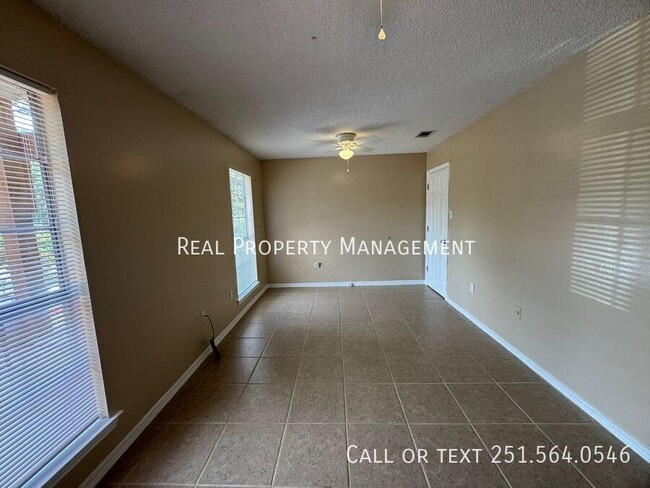 Building Photo - 7969 S Pine Springs Dr