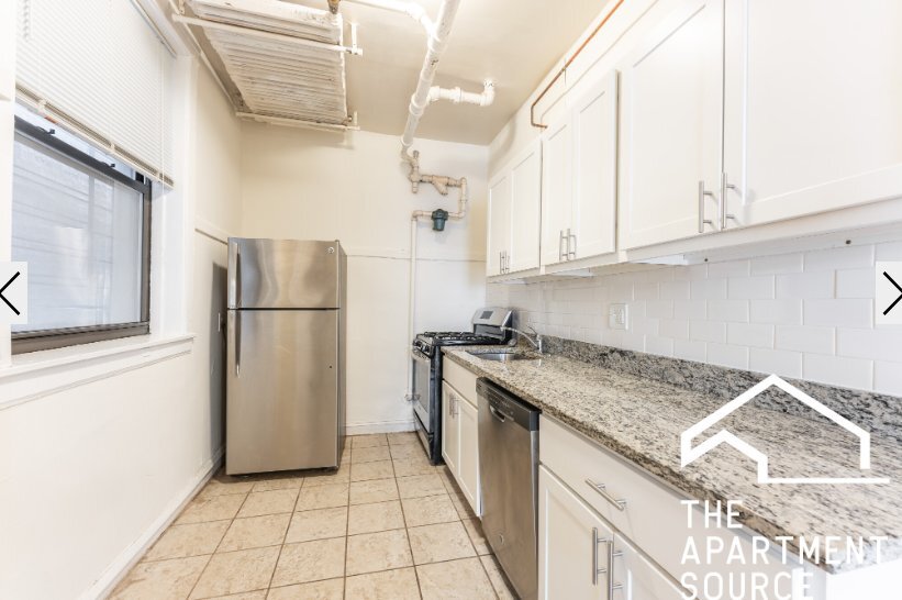 Building Photo - 520 W Cornelia Ave