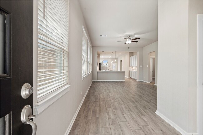 Building Photo - 939 Malibu Shr Ln