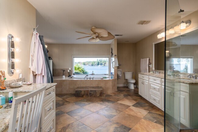 Building Photo - Waterfront Property