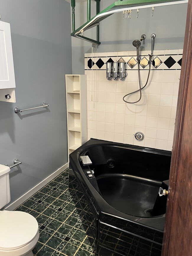 Building Photo - 4351 Dover Center Rd