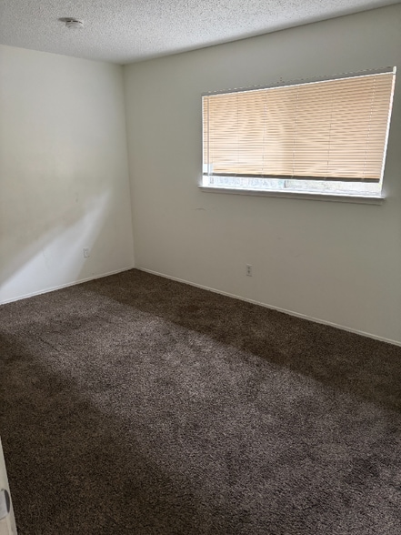 Building Photo - 508 Tait Ave