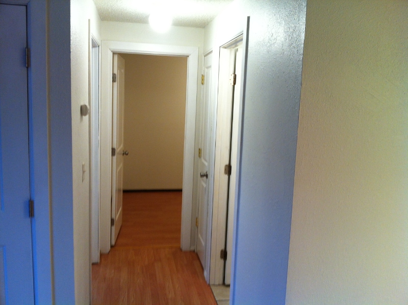 Building Photo - 736 22nd St NE