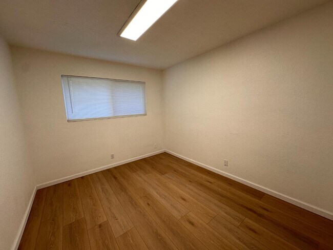 Building Photo - 16260 Orange St