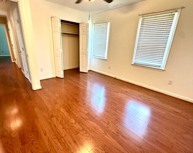 Building Photo - 527 Brandermill Rd