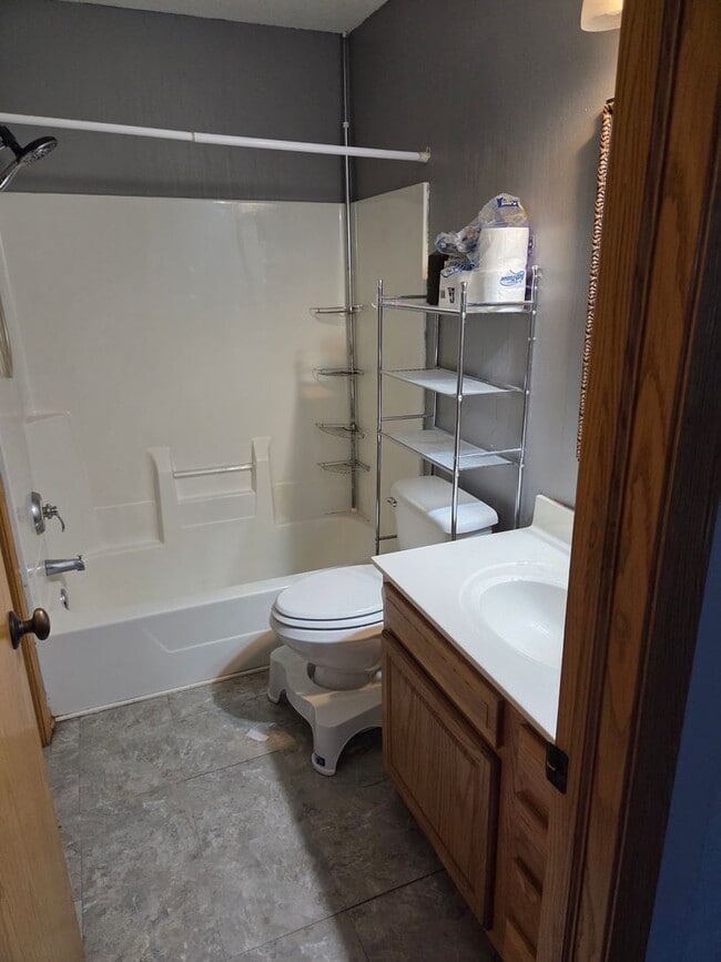 Building Photo - 4043 Dubuque Ave