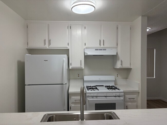 Building Photo - hbr4882