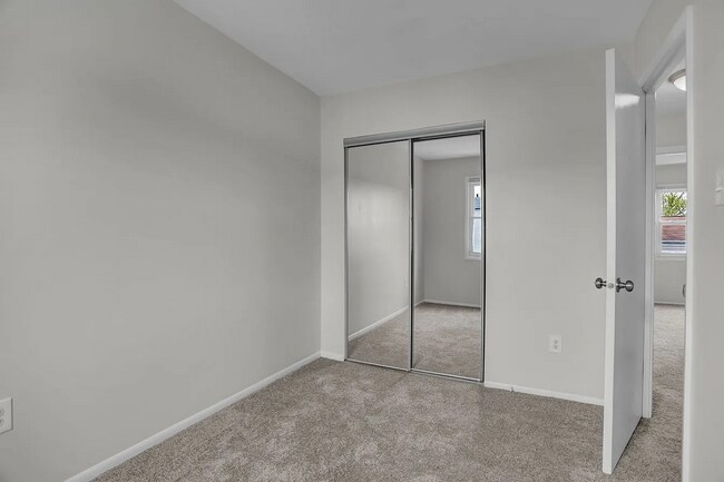 Building Photo - Gorgeous 5 Bedroom In Harford County Ready...