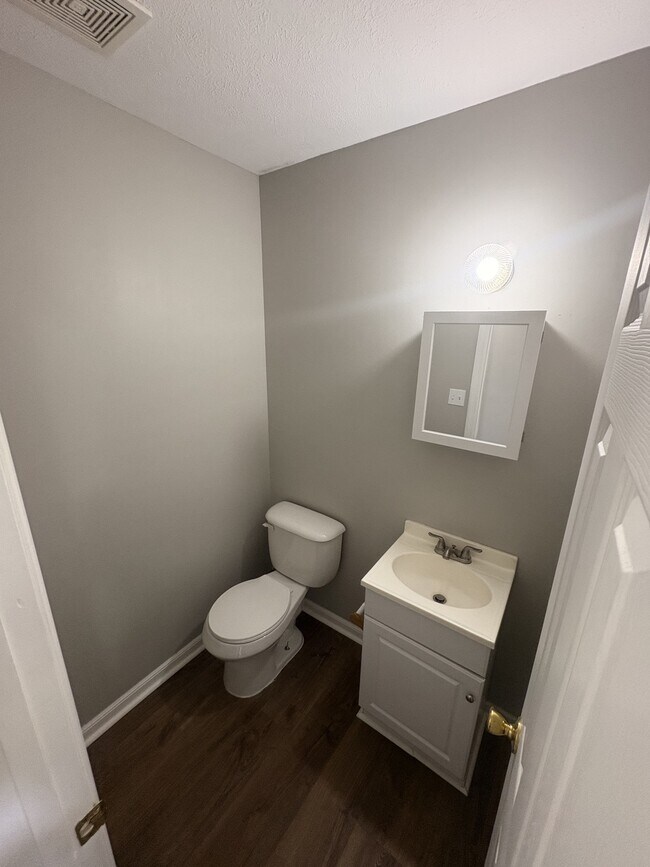 Building Photo - 37 Agappa Ln