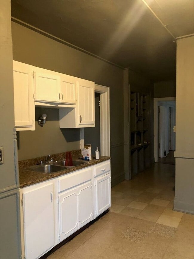 Building Photo - 1938N26thY