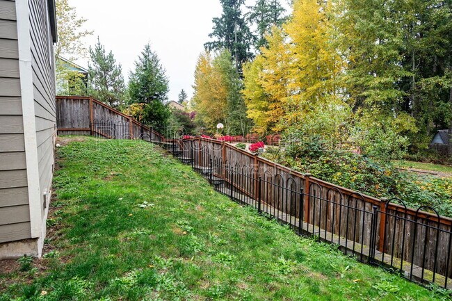 Building Photo - 4014 203rd St Ct E