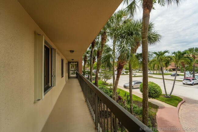 Building Photo - 2601 Marina Isle Way