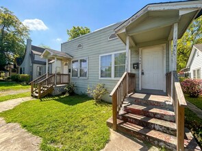 Building Photo - Charming Highland Park Duplex — Cozy City Living in the Heart of San Antonio