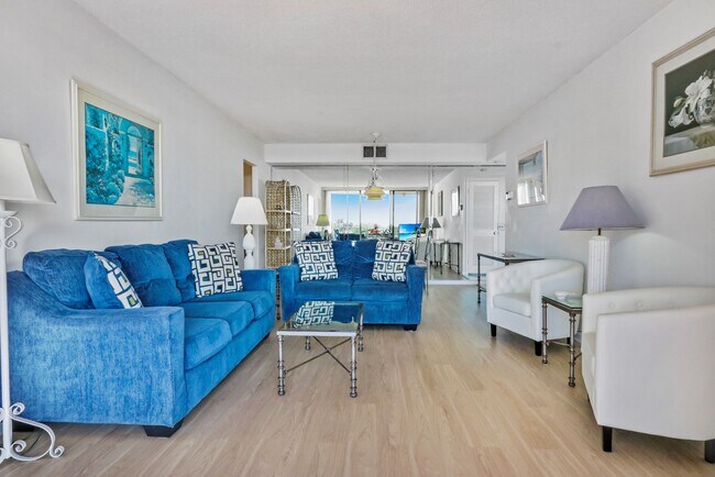 Building Photo - 225 Beach Rd