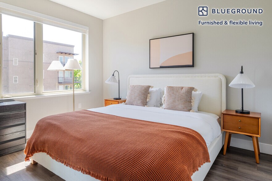 Building Photo - 545 San Antonio Rd