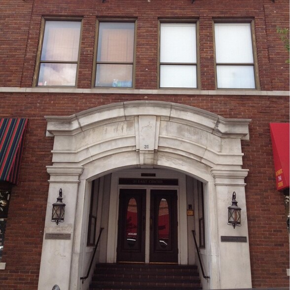 Building Photo - 31 E Center St
