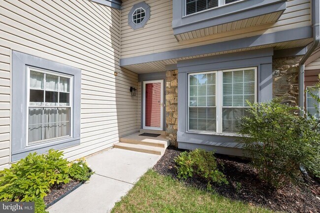 Building Photo - 25 Tivoli Lake Ct