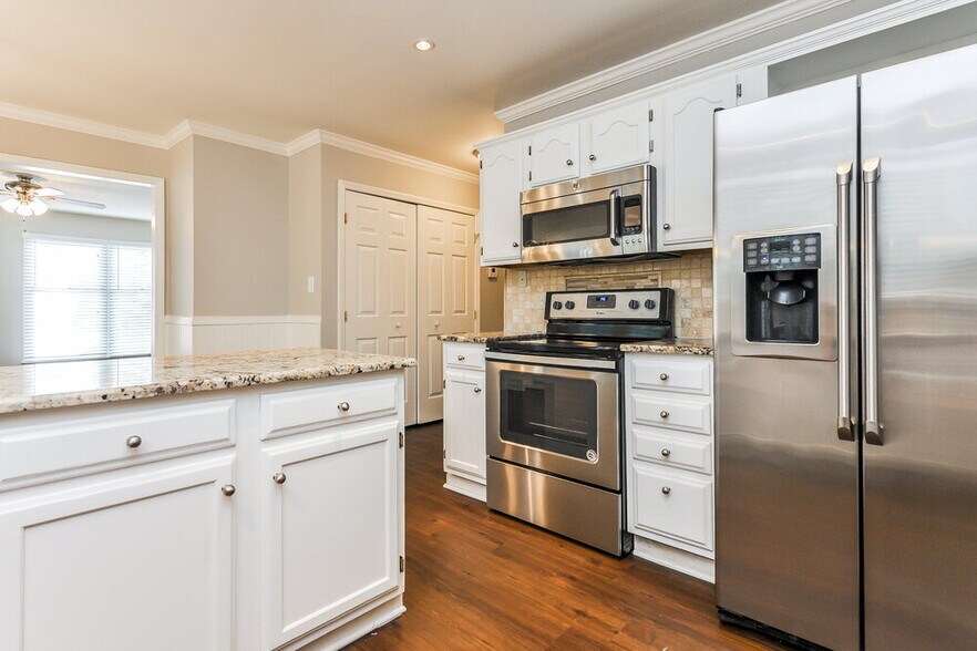 Building Photo - 3437 Singleleaf Ln