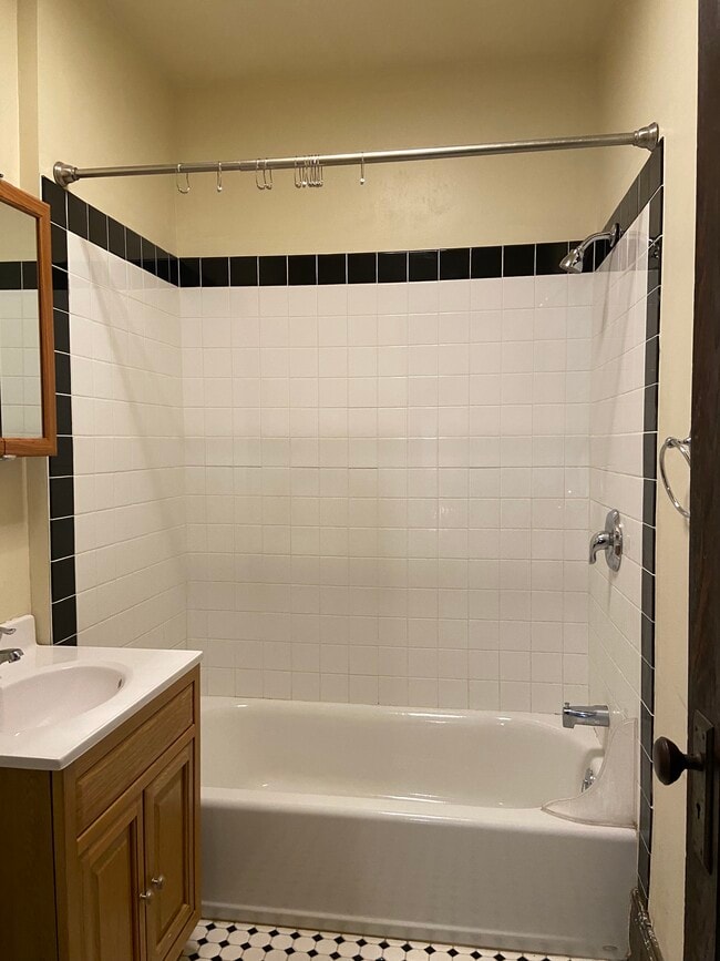 Bathroom - 40 WEIDER ST