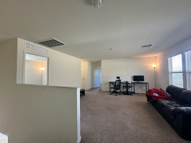 Building Photo - 7022 E Calle Arco Iris