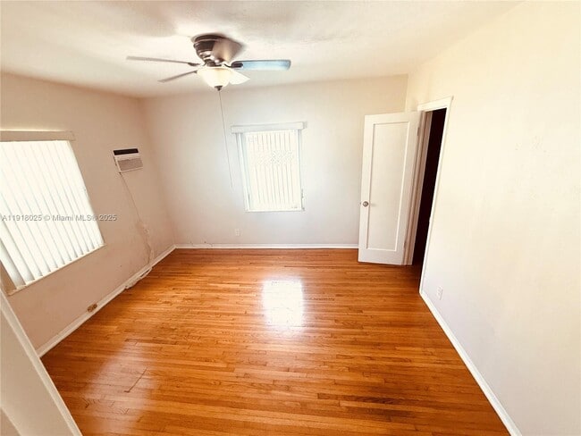 Building Photo - 503 SW 19th Ave