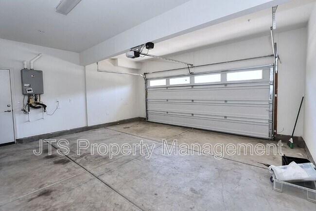 Building Photo - 4268 Emerald Gate Ln