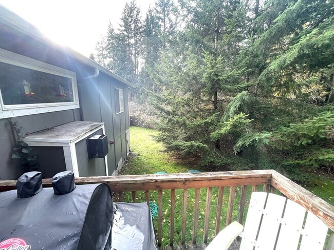 Building Photo - Remodeled 3-Bedroom Duplex Home in North G...