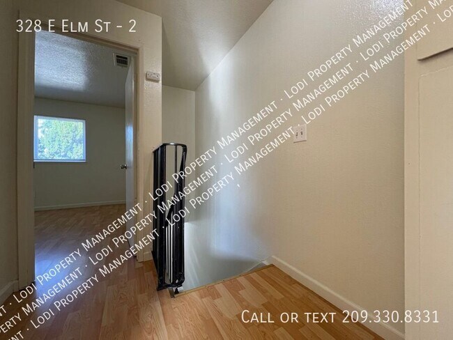 Building Photo - 328 E Elm St