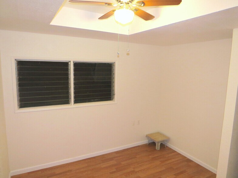 Building Photo - 15-1414 24th Ave