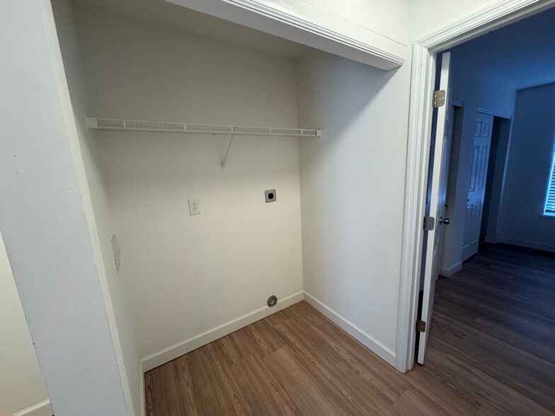 Building Photo - 819 Navajo Trail