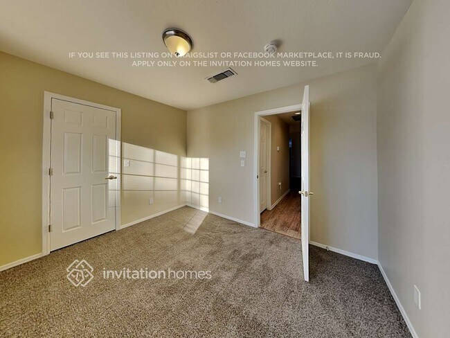 Building Photo - 4512 Crimson Leaf Dr