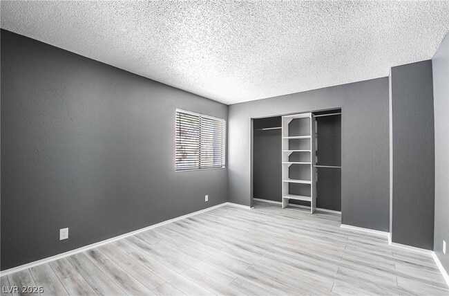 Building Photo - 3151 N Soaring Gulls Dr