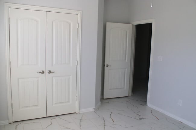 Building Photo - 6814 Colony Rd