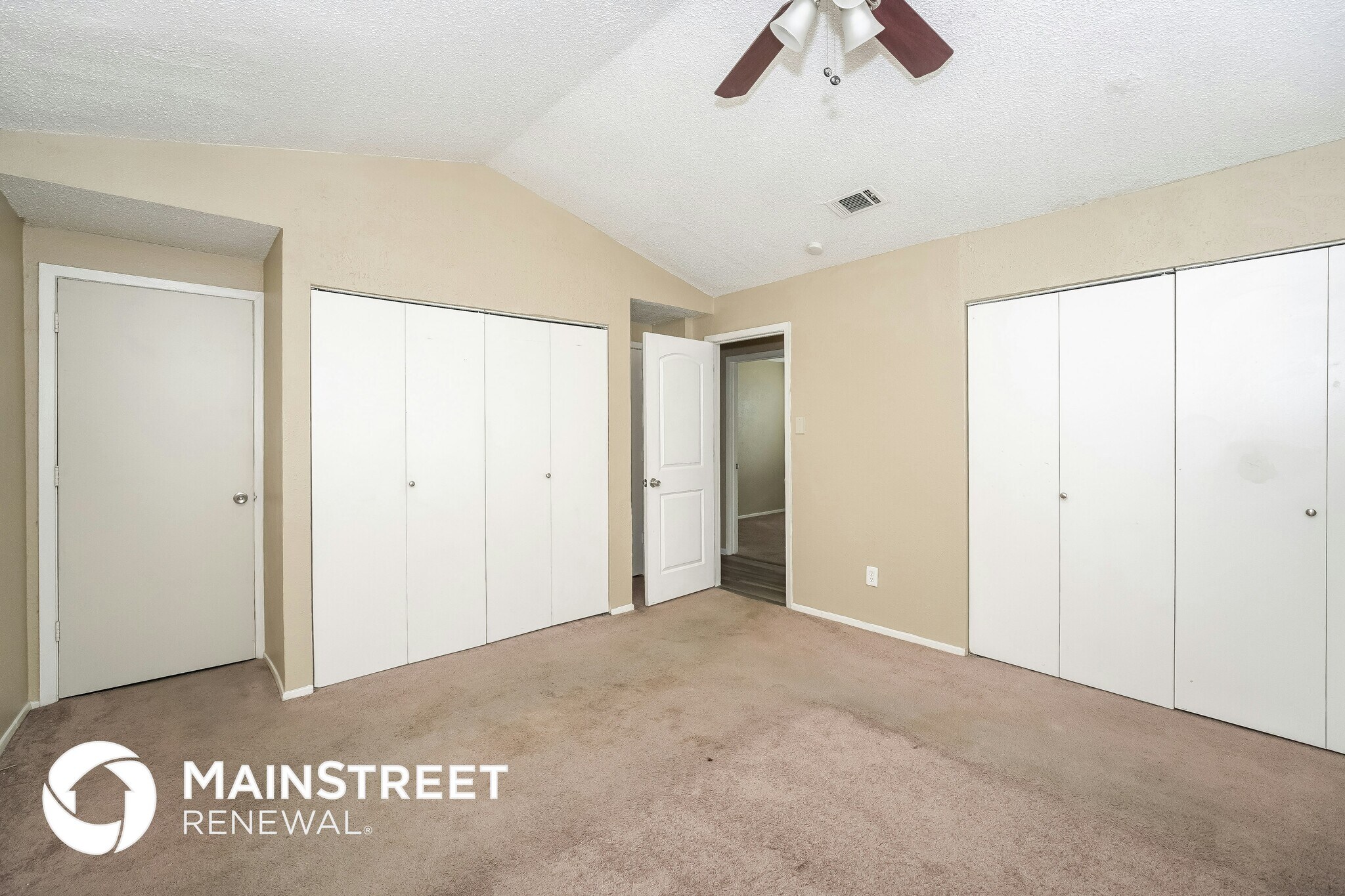 Building Photo - 7305 Shadow Bend Dr