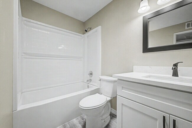 Building Photo - Single Family