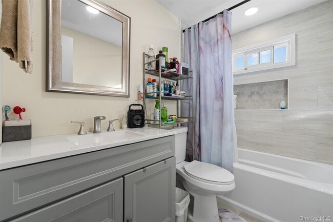 Building Photo - 733 14th St