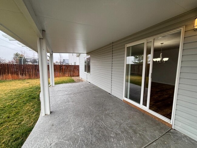 Building Photo - 16581 Berkley Ave