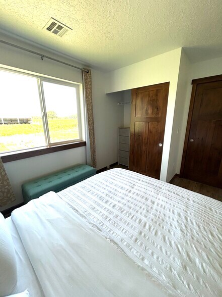 Bedroom 1 - 34558 Fry Rd SE
