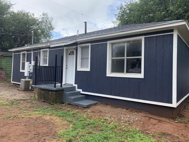 Building Photo - 6100 Jacks Ave