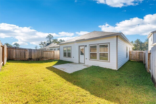 Building Photo - 16215 Globetrotter Ct