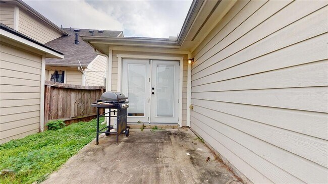 Building Photo - 1535 Nichole Woods Dr