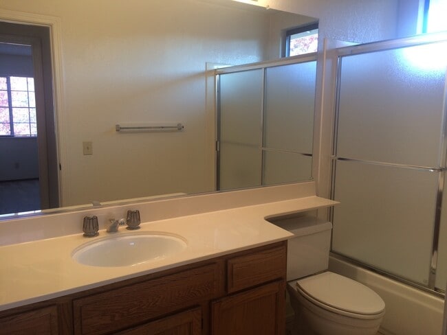 Building Photo - 22 Wexford Pl