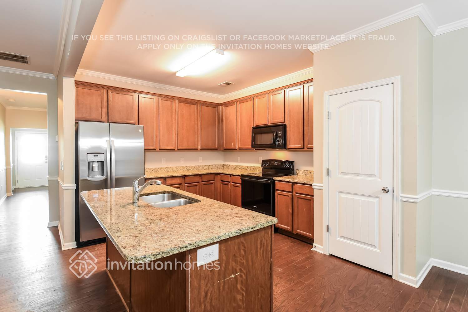 Building Photo - 526 Crestmont Ln