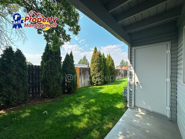 Building Photo - 4876 W Blodgett Ln