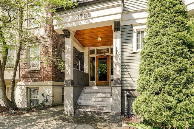 Building Photo - The Naoma Apartments