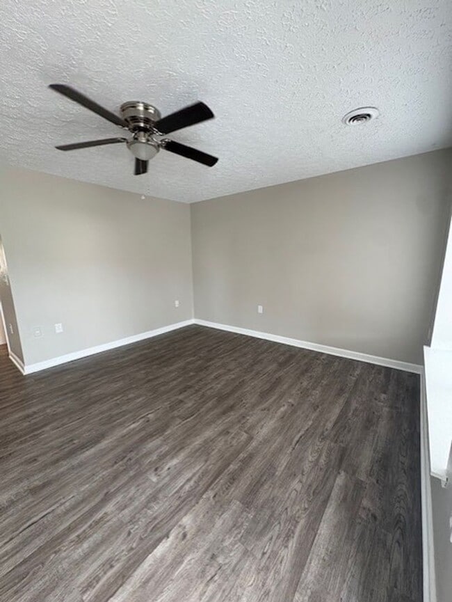 Building Photo - Sinking Creek Apartments