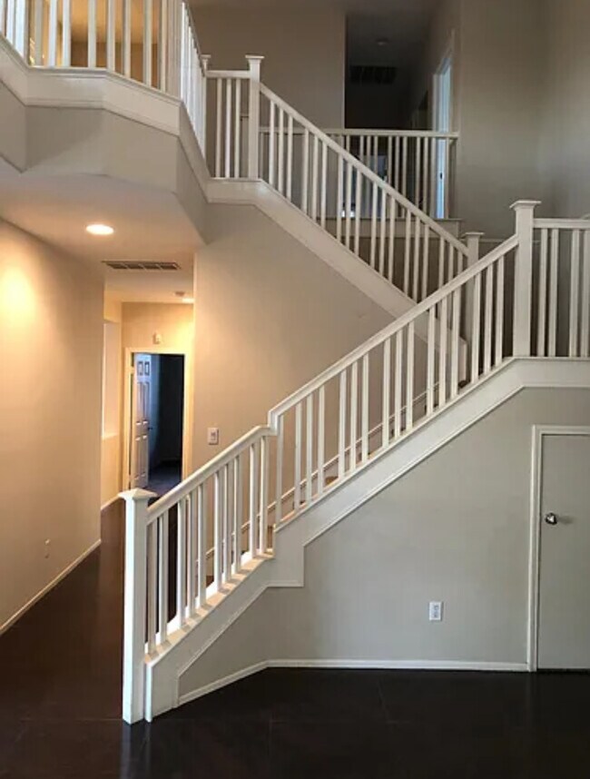 Building Photo - 29507 Desert Terrace Dr