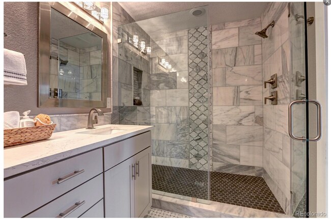 Master Bath #2 , double shower heads - 2840 Leyden St